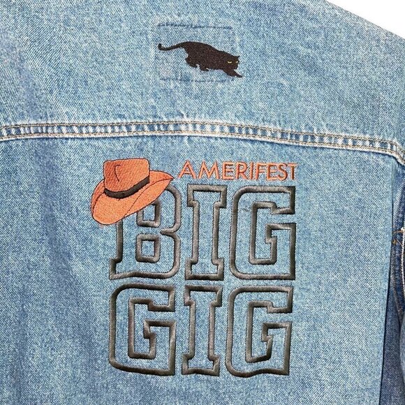 Amerifest Big Gig Denim Trucker Jacket Mens Blue Hat Logo Cotton Button Front - Picture 3 of 12